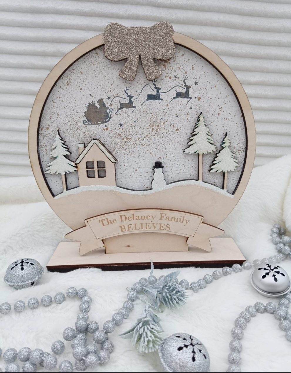 Christmas Family Scene Plaque