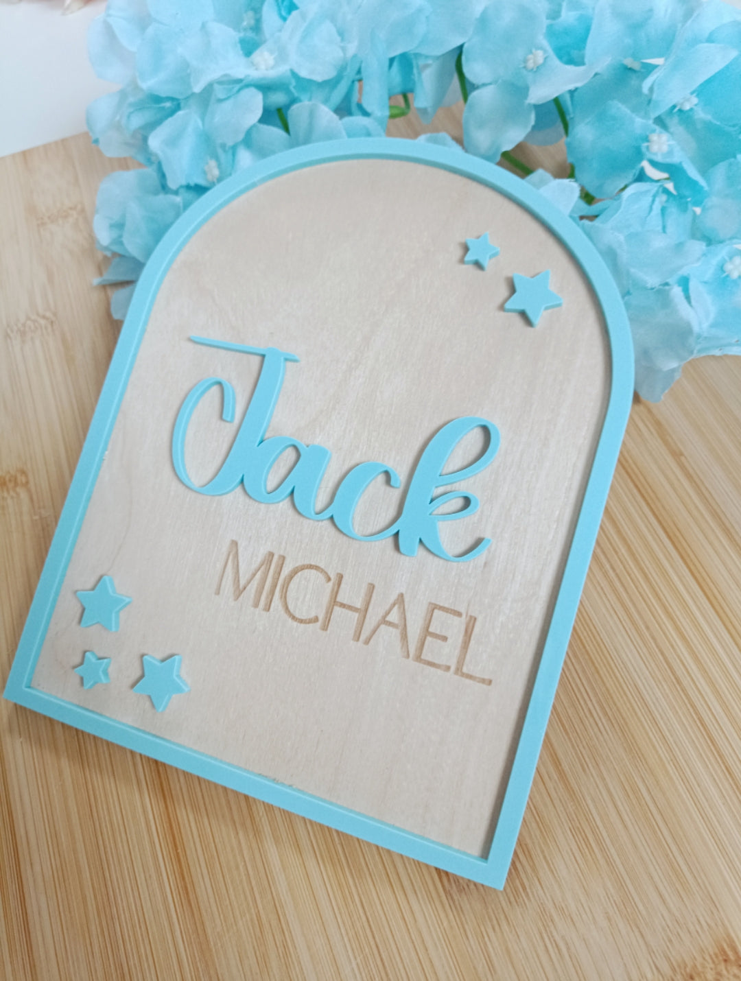 Arched name sign